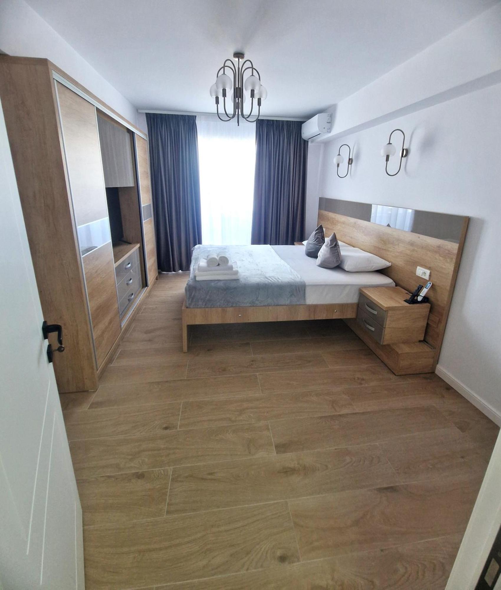 Ultracentral Luxury Apartament Куртя-де-Арджеш Экстерьер фото