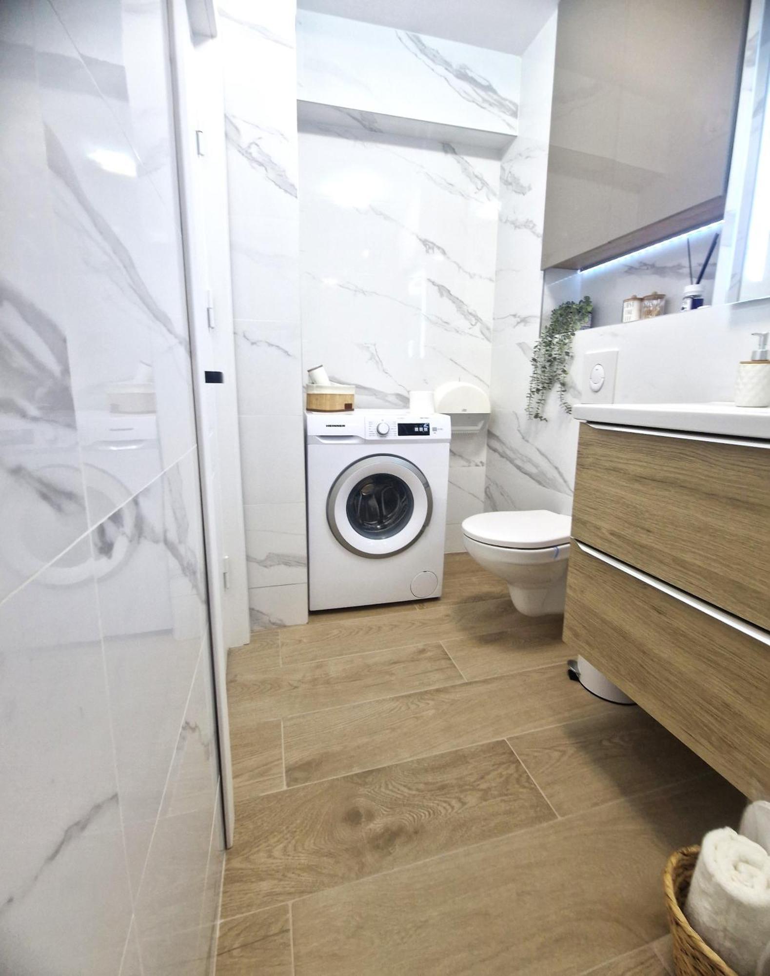 Ultracentral Luxury Apartament Куртя-де-Арджеш Экстерьер фото
